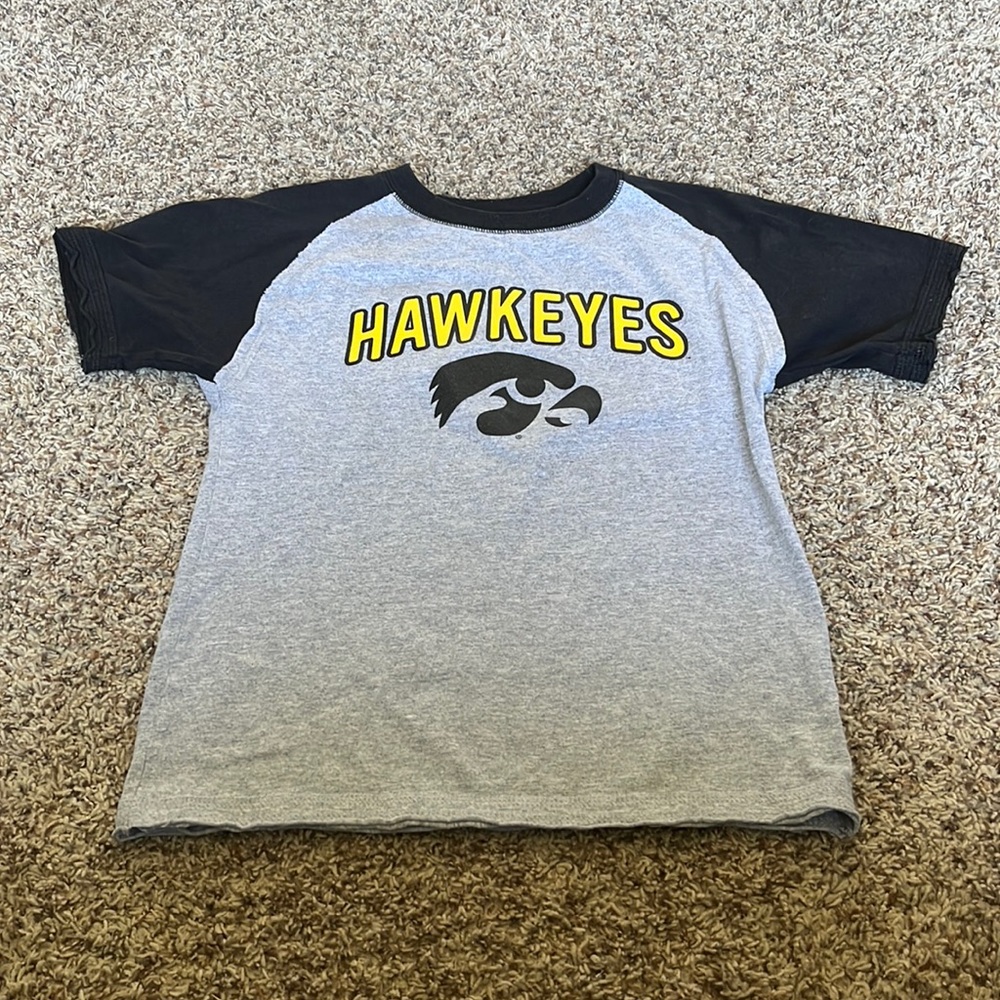 Boys Iowa Hawkeyes shirt
